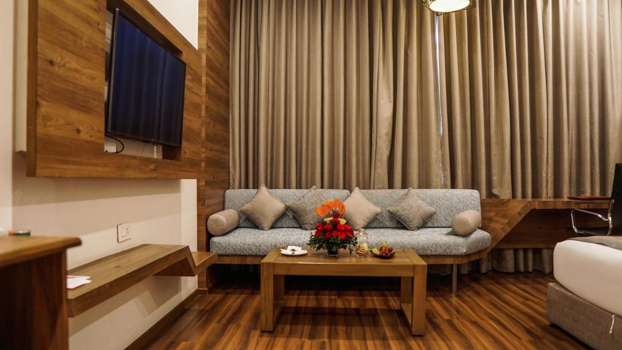 Hotel Centre Point Nagpur Ngoại thất bức ảnh
